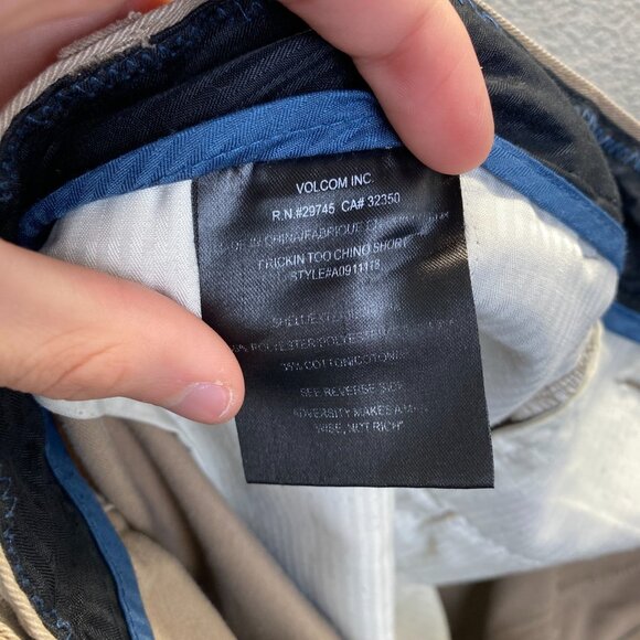 Volcom Shorts Mens Size 36 Chino Cotton Blend,Pockets,Zip,Beige - Picture 8 of 13
